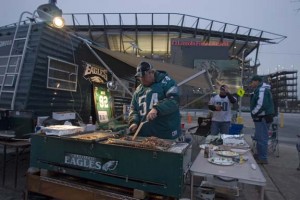 Eagle Fans Tailgate For Two Hours Before Remembering Team is on Bye