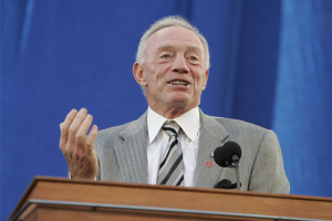 Jerry Jones Trades Cowboys 1st Round Draft Pick For Handful of Magic Beans